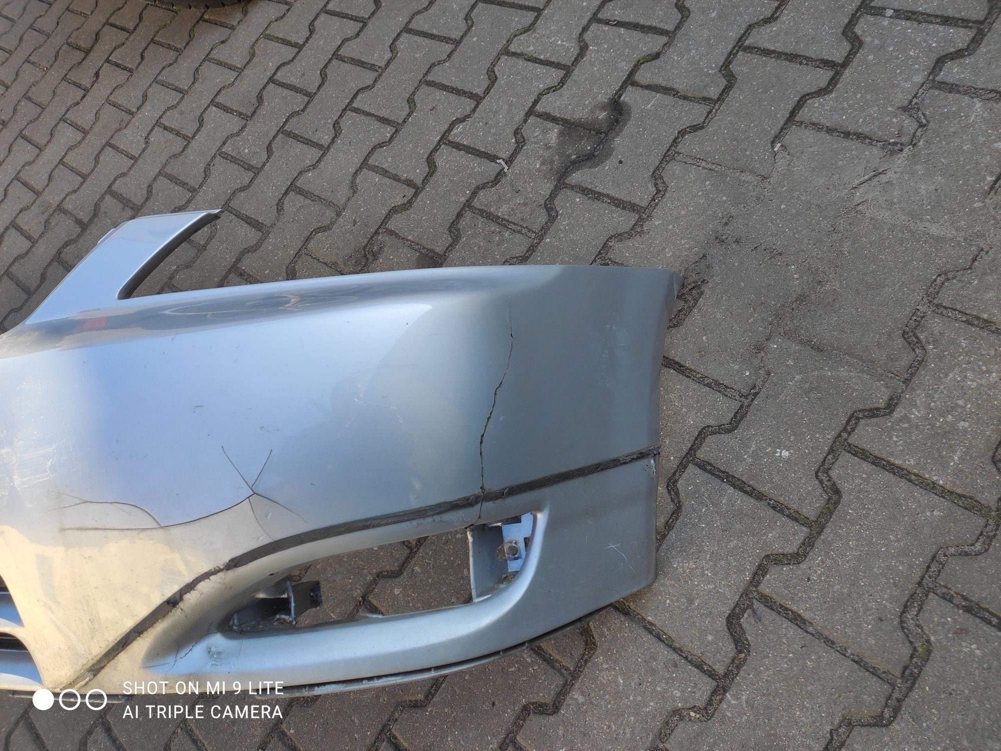 Zderzak przedni przód Toyota Corolla E12