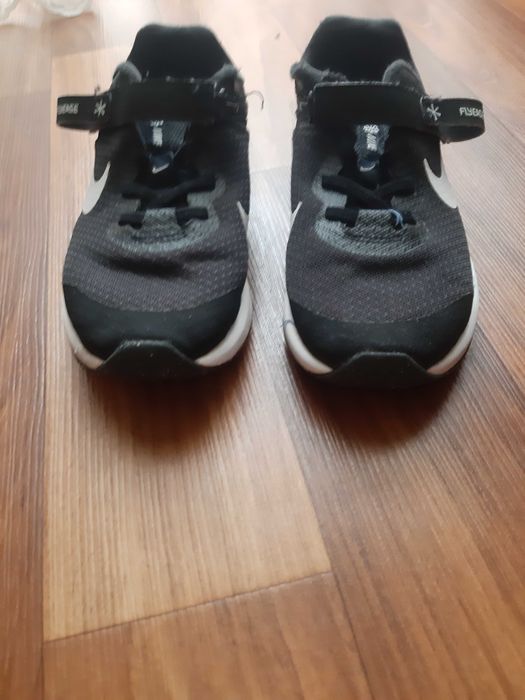 кроссовки NIKE р.30.5 в идеальном состоянии