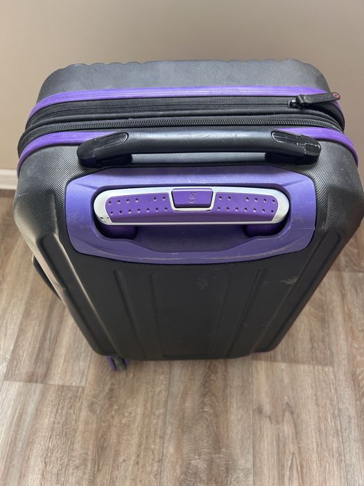 Walizka podróżna na kółkach