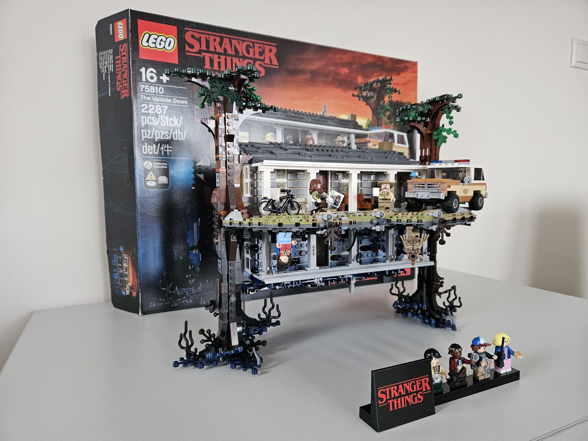 Lego Stranger Things 75810