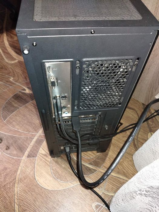 Продам настільний комп'ютер