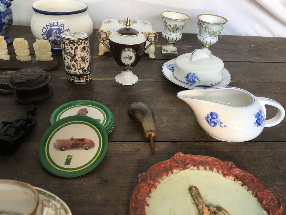 Lote de velharias , porcelanas e vidros a 10€ cada