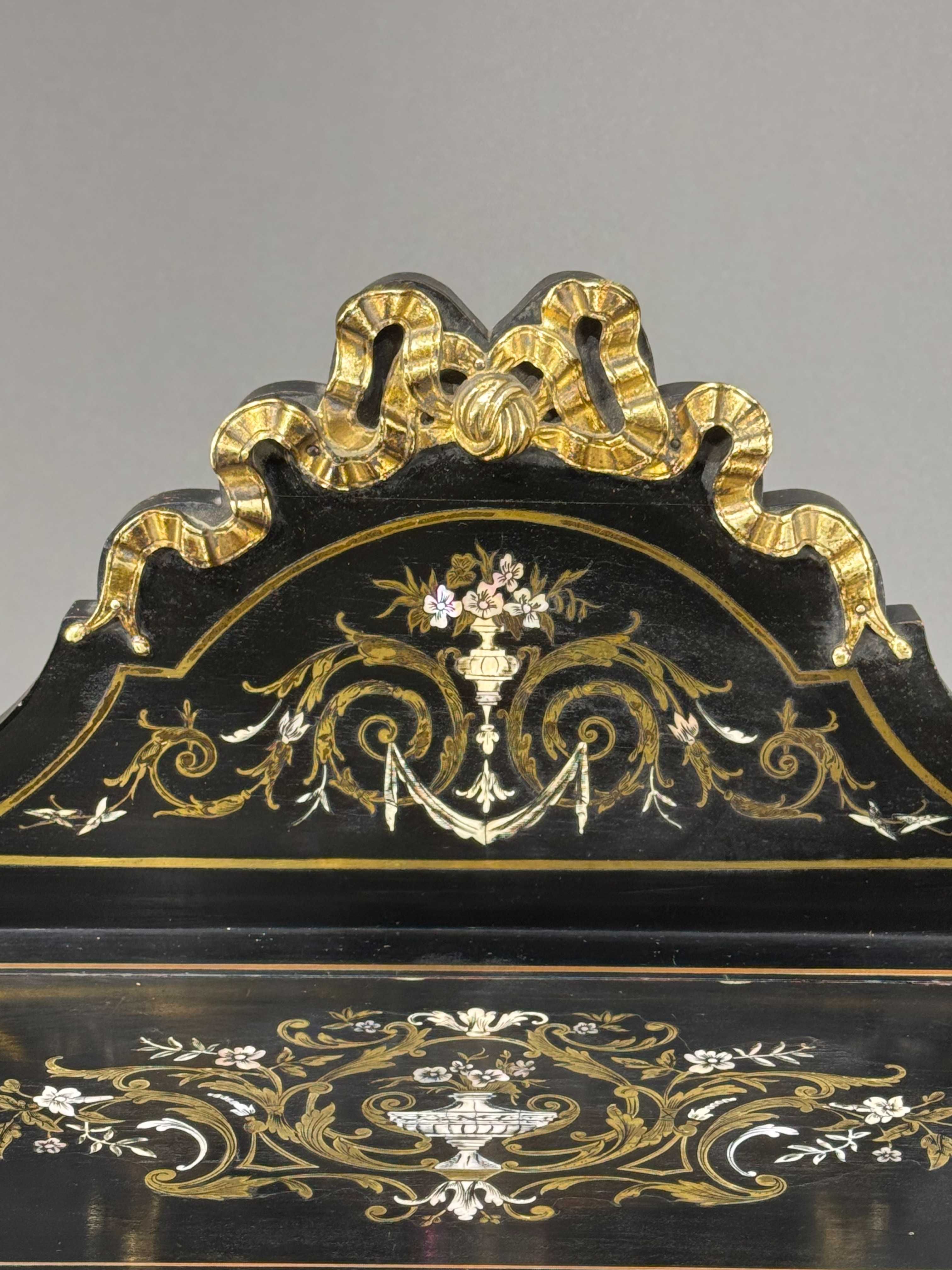 Biurko - Sekretarzyk w stylu Napoleon III  koniec XIX wieku