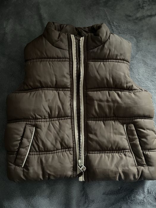 Трендова шоколадна безрукавка від Next на 12-18міс