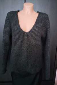 Ciemnoszary ciepły sweter damski dekolt w szpic Mohito XS 34 S 36 M 38