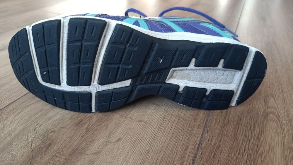 Buty sportowe asics 37