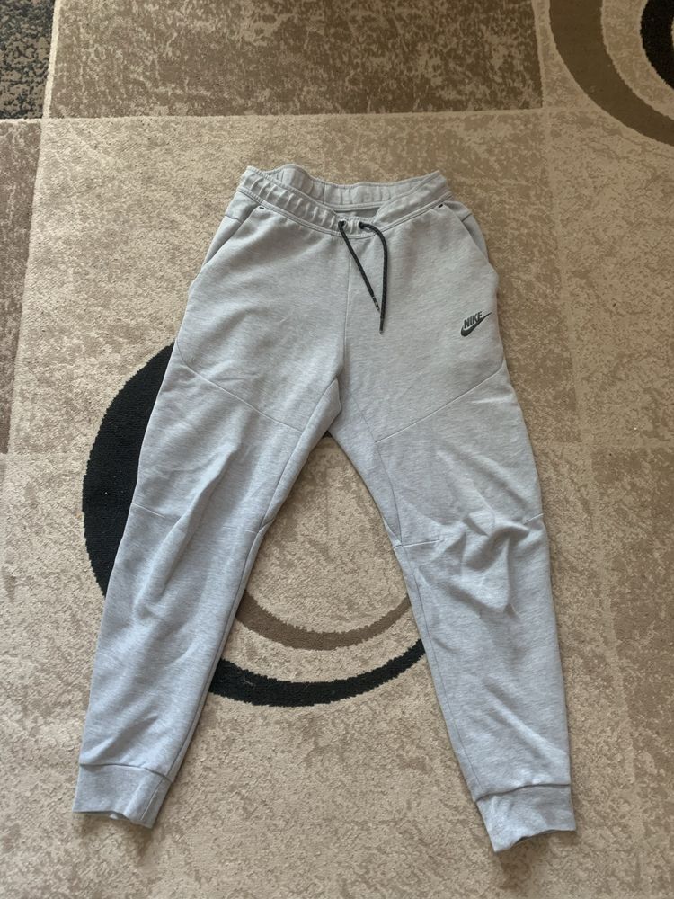 Штани nike tech fleece