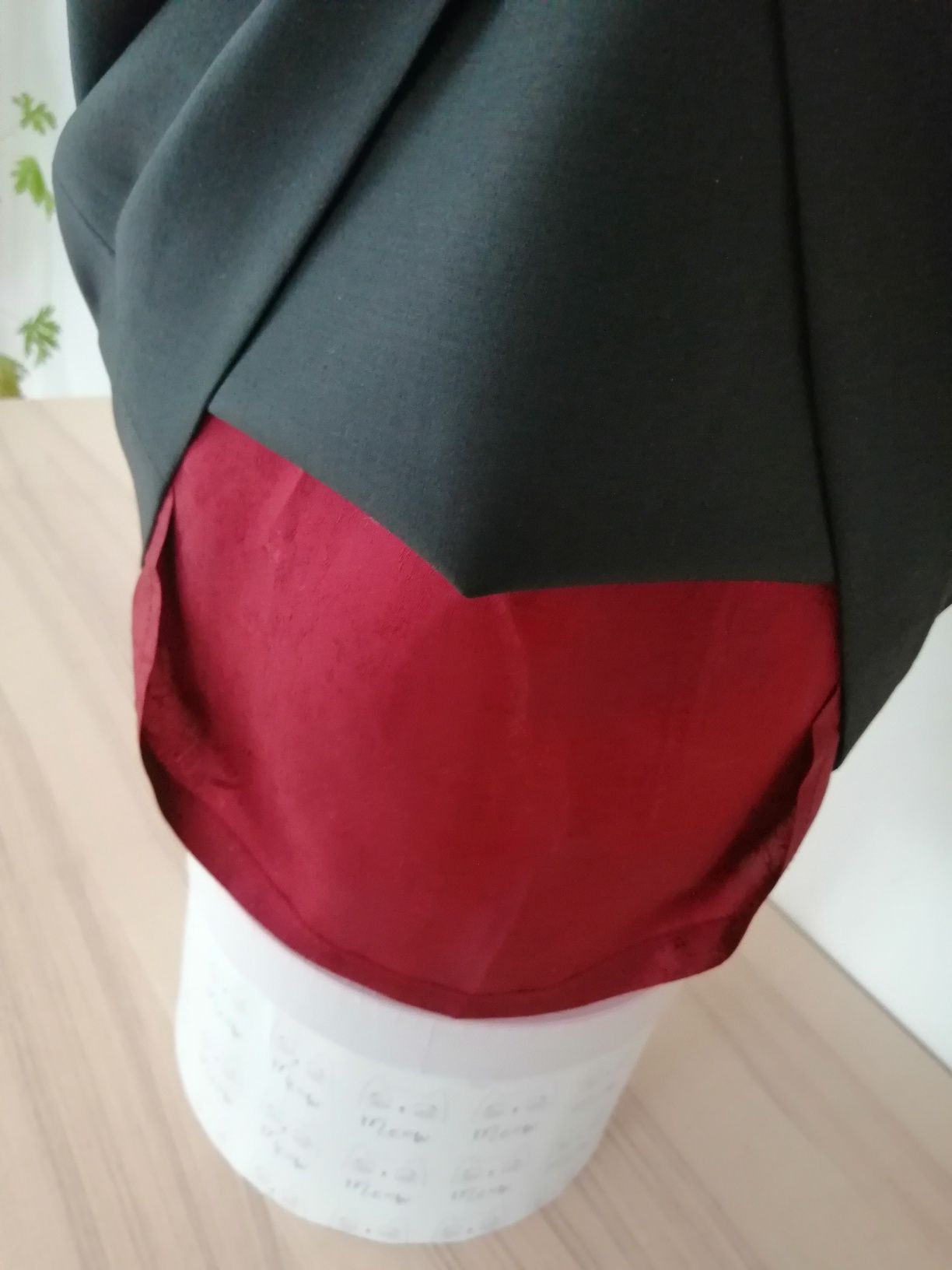 Czarna klasyczna elegancka prosta sukienka podszewka Sarar, rozmiar S