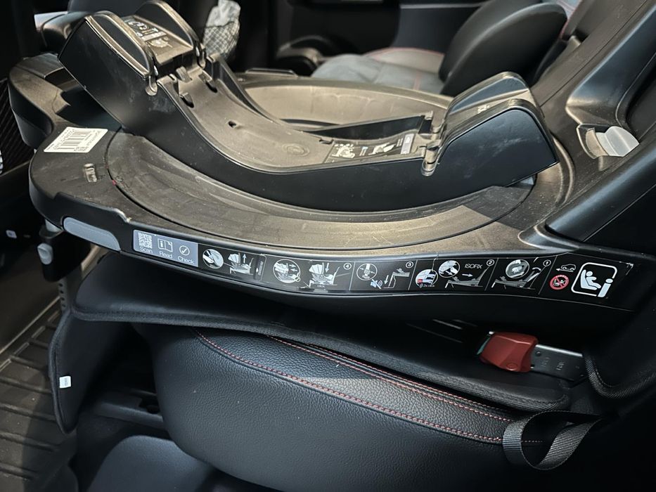 Britax-Romer автокрісло BABY-SAFE3 I-SIZE  с базой