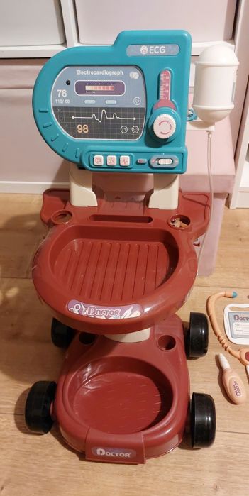 Duży zestaw mały lekarz mały doktor wózek lekarski