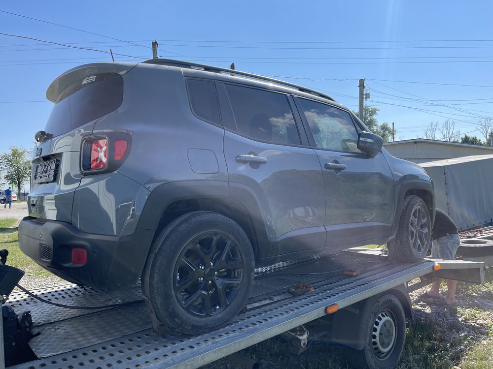 Jeep Renegade 2018 2.4 джип ренегат Розборка Шрот Запчастини