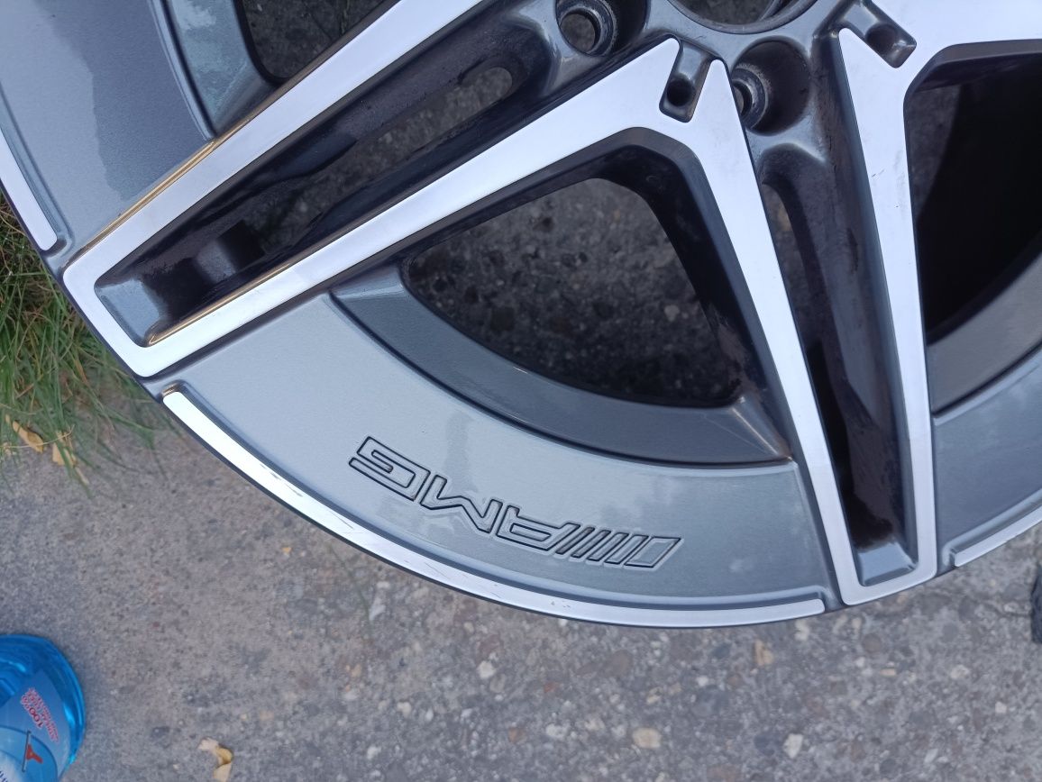 Mercedes Benz a206 AMG felga pojedyncza 18 cali 1700 ładna wysyłka