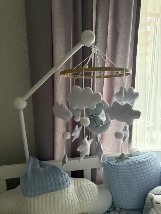 Продам мобіль з тримачем