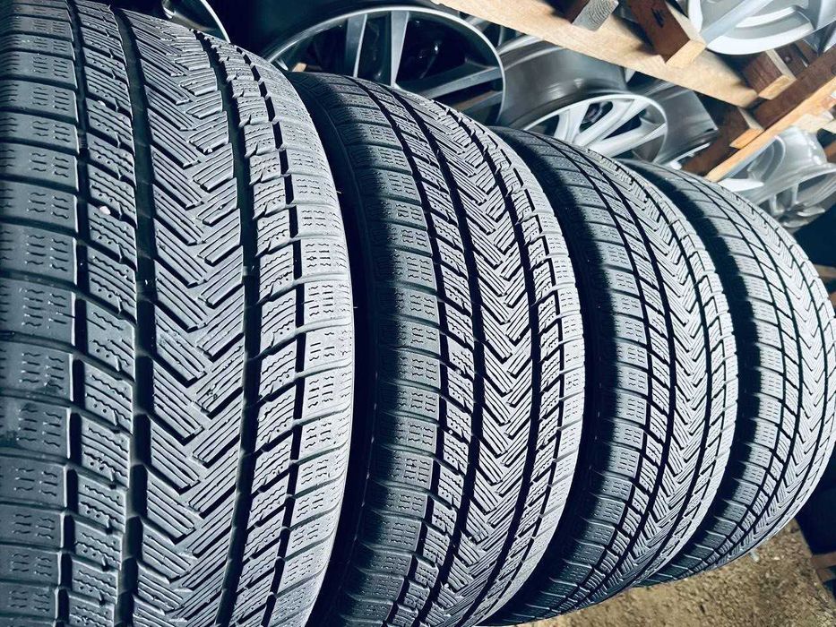 Практично Нові Зимові 235 45 18 Gripmax SureGrip ProWinter 4шт