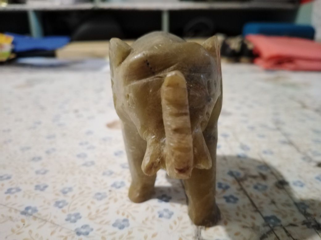 Vendo bonecos novos bom estado