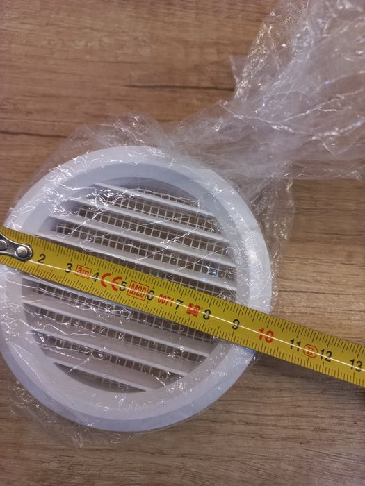 Kratka wentylacyjna okrągła z siatką 8cm
