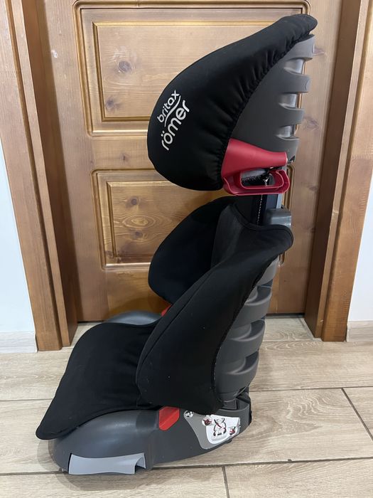 Автокрісло BRITAX-ROMER Adventure