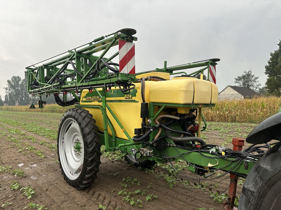 Opryskiwacz john deere 624, hardi