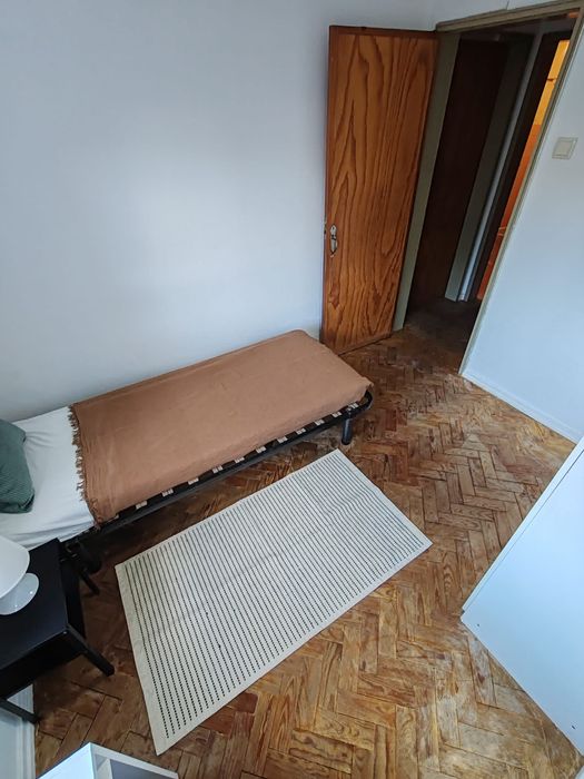 Quarto individual s/caução Olivais