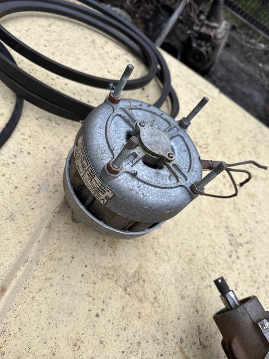 Електродвигатель /Електромотор