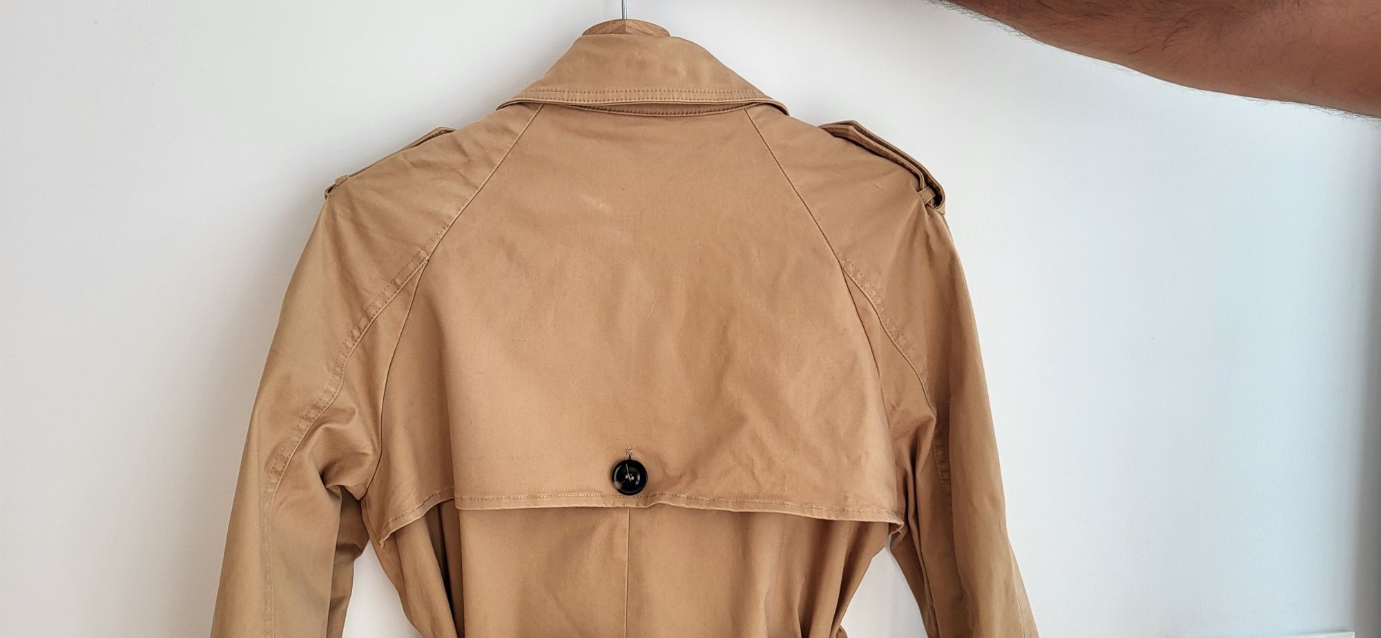 Gabardina de senhora Mango