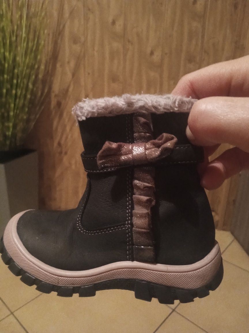 Kozaczki zimowe dla dziewczynki, rozmiar 22, Lasocki