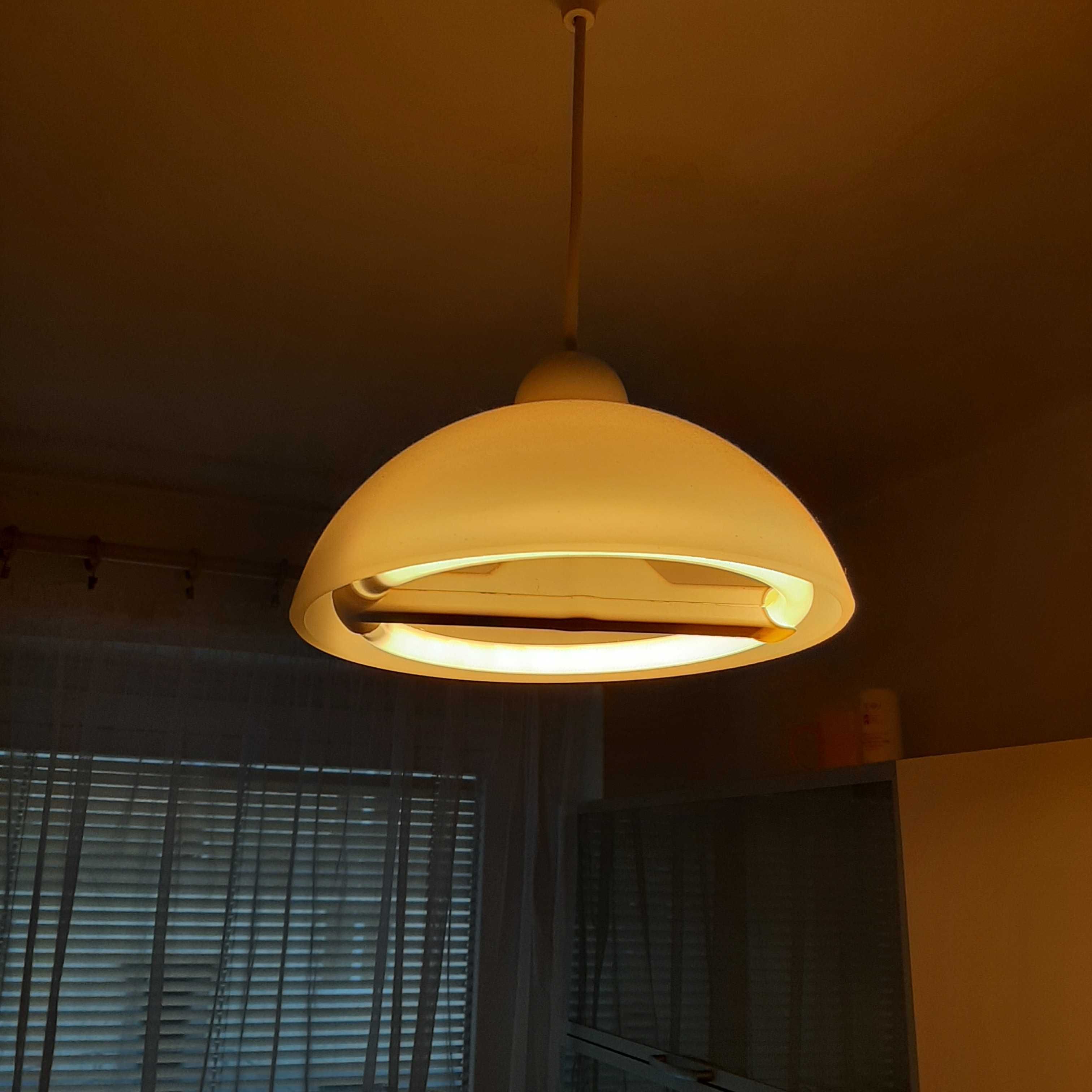 Lampy/żyrandole z PRL-u