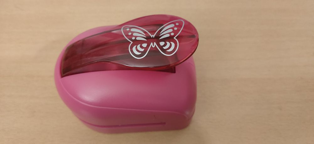 Furador borboleta e mercadores de pressão