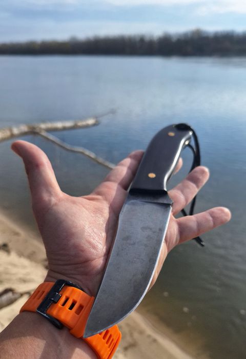 Nóż custom Ostbat od Batora