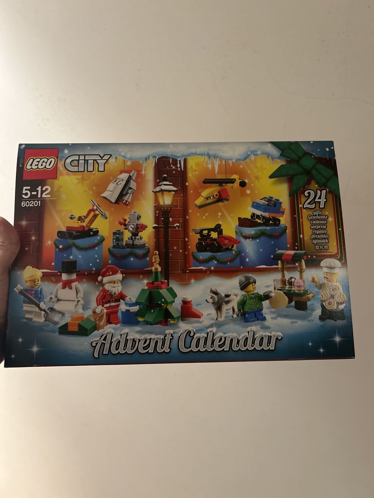 SELADO - Natal Lego city 60201 minifiguras