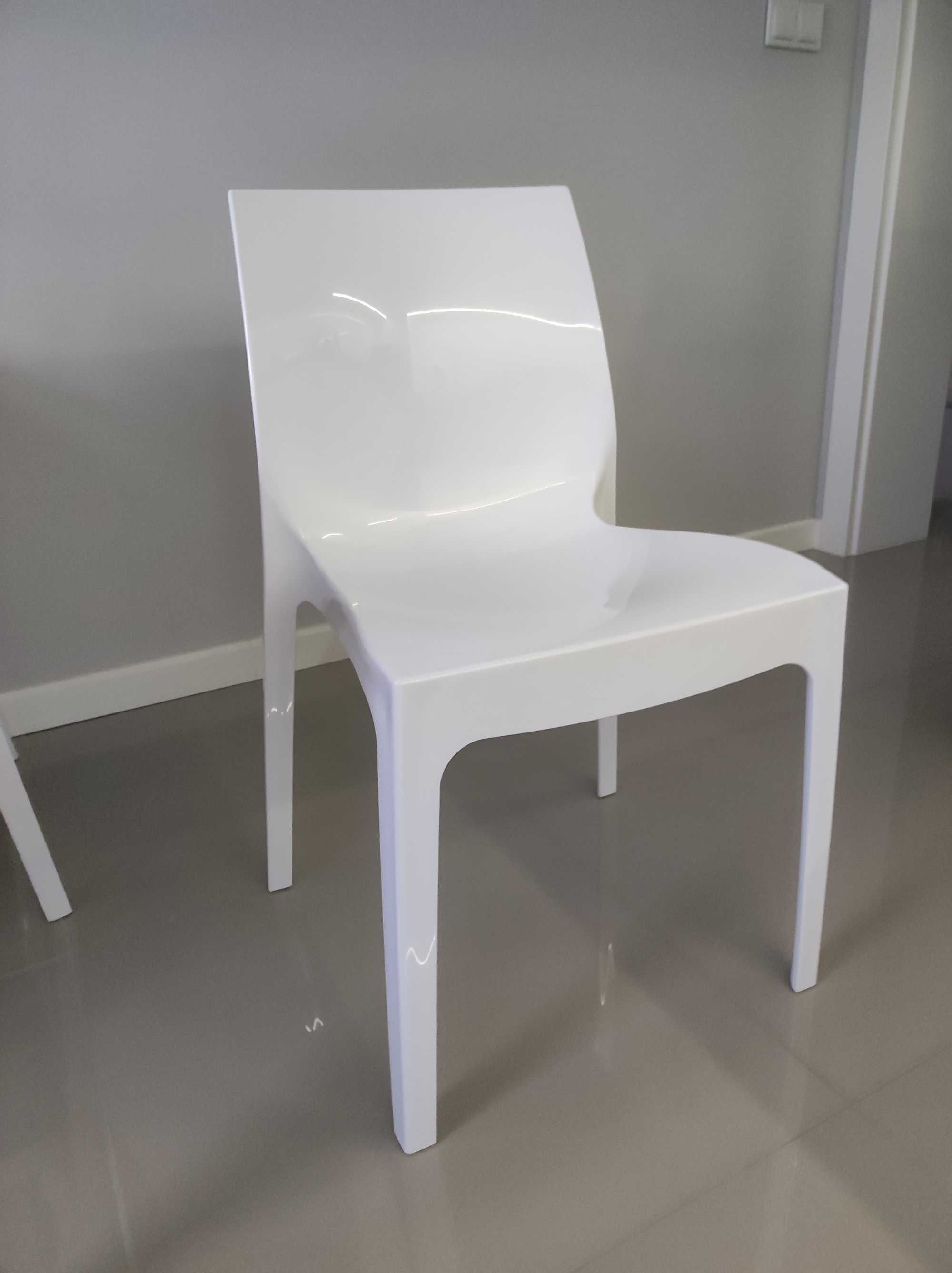 Krzesła plastikowe Włoskie X4 Cudo Polecam :)