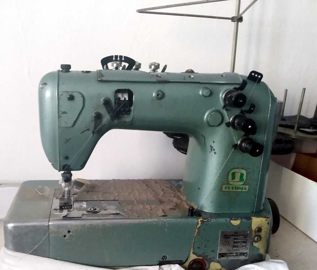 Overlock  JUKI - 3 nitkowy