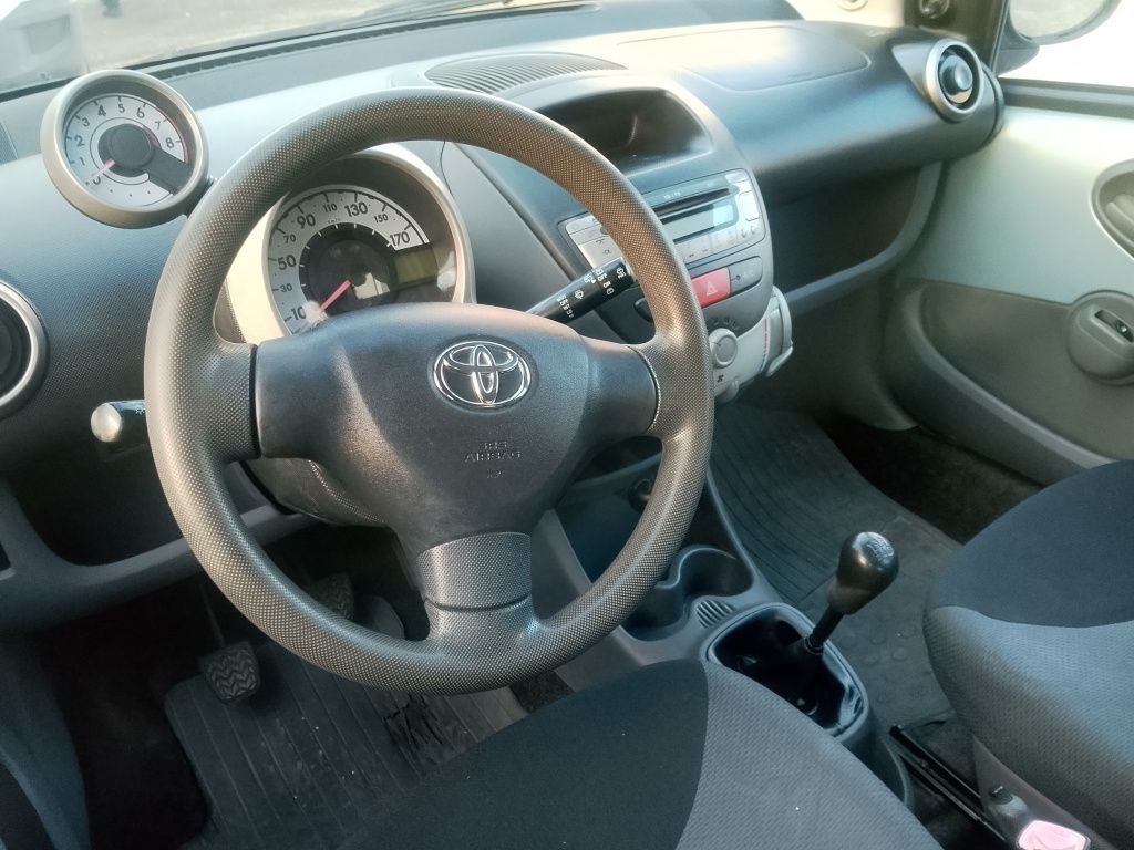 Toyota Aygo com inspecção