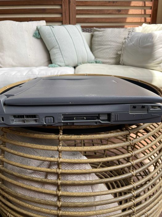 PORTÁTIL VINTAGE TOSHIBA Satelite Pro 4200 - Win98 LAPTOP Peças/Decor.