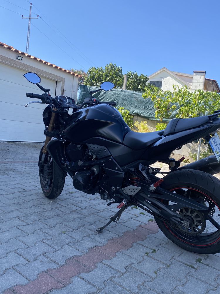 Kawazaki Z 750 R