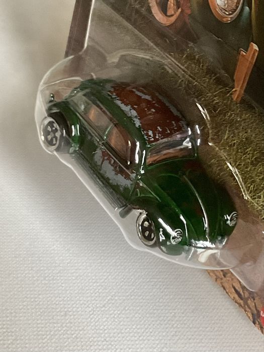 Hot Wheels Volkswagen "Classic Bug" «Coccinelle Classique" (CHASE)