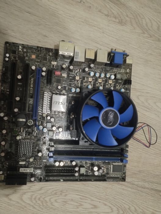 Продам материнску плату