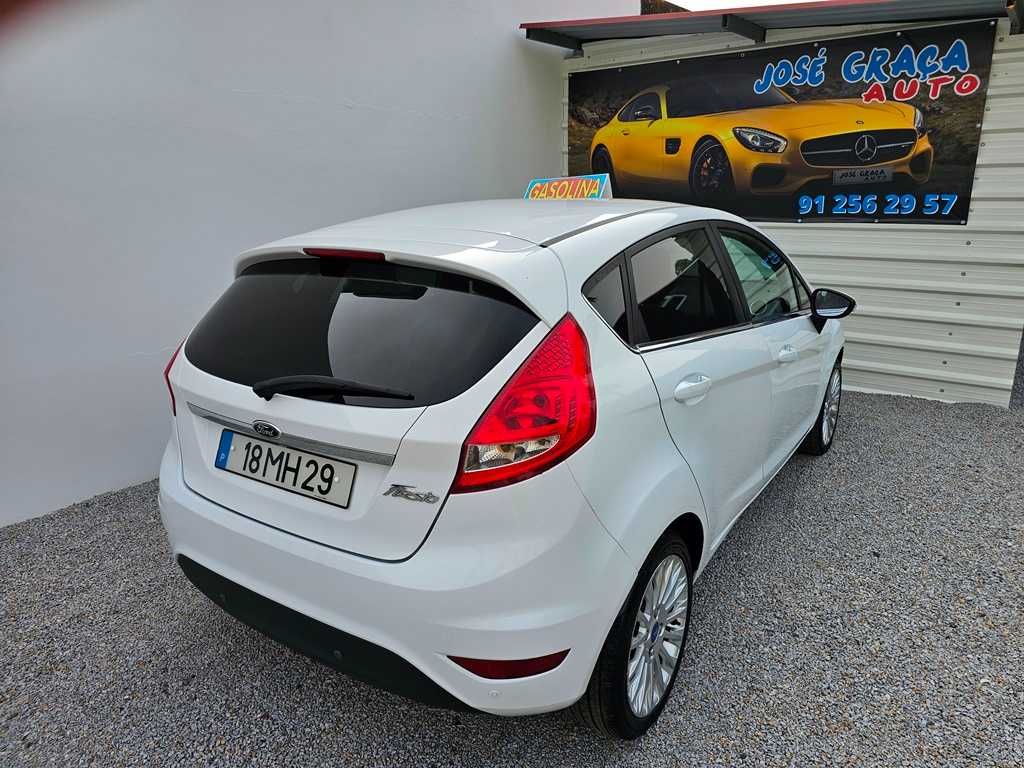 Ford Fiesta 1.25i 80Cv Titanium 09/2011