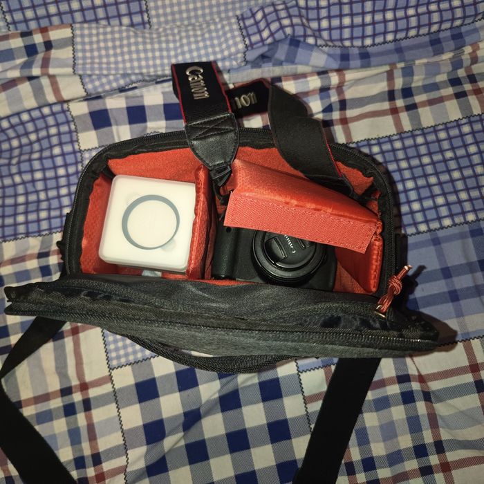 Canon eos 650d Б/У Об'єктив 50мм 1.8 та 3 світофільтри.