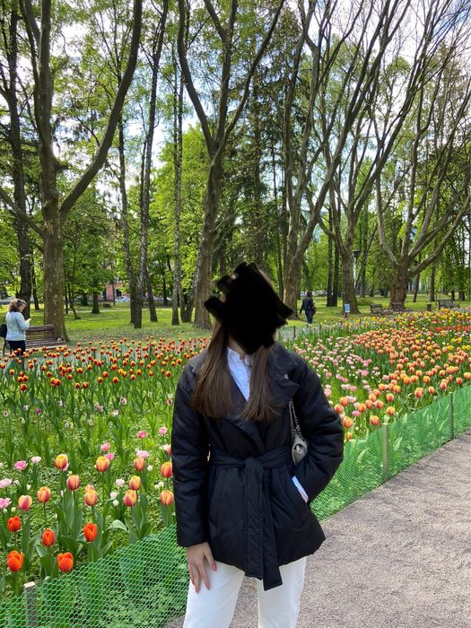 Куртка чорна на запах з поясом