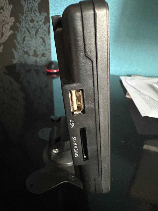 Телевізор автомобільний