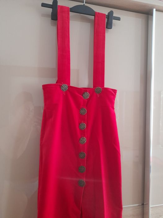 Czerwona spódnica na szelkach S aksamit.