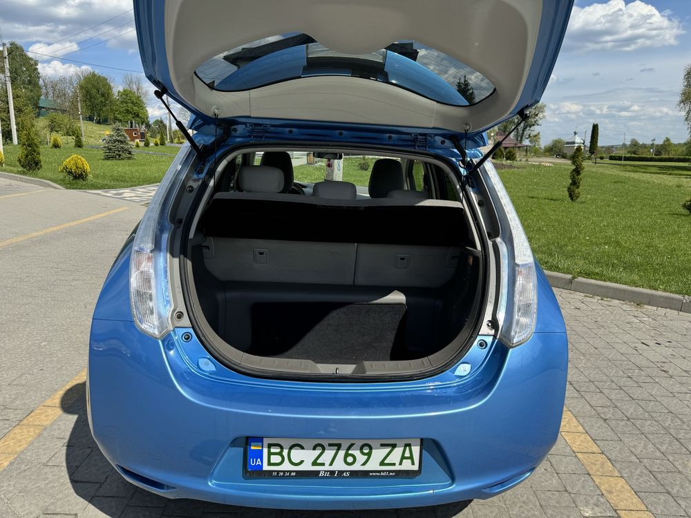 Продається авто Nissan Leaf 2012