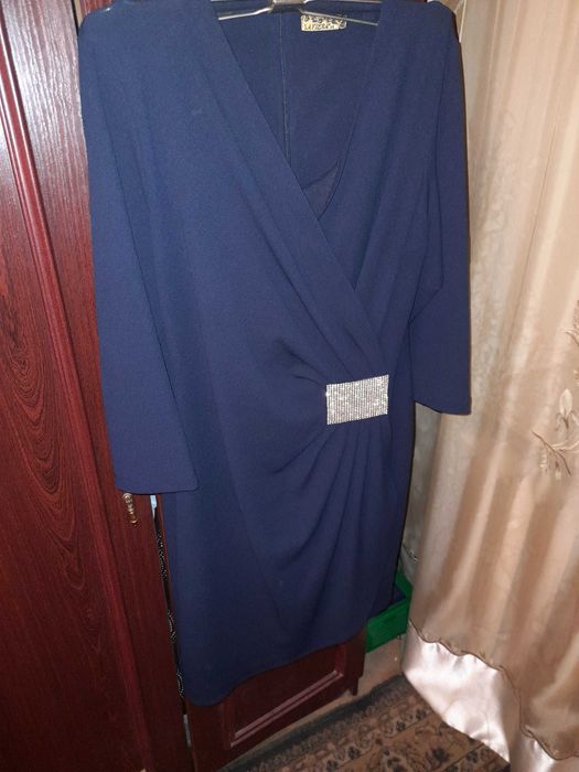 Женское платье(вечернее)