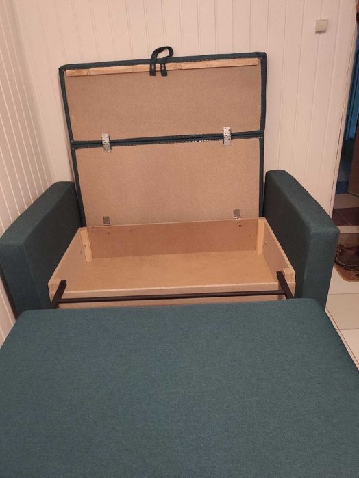kanapa  rozkładana  mało używana   szt 1