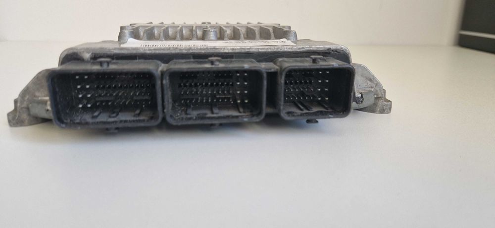 Sterownik silnika ford citroen peugeot 5ws40899b-t