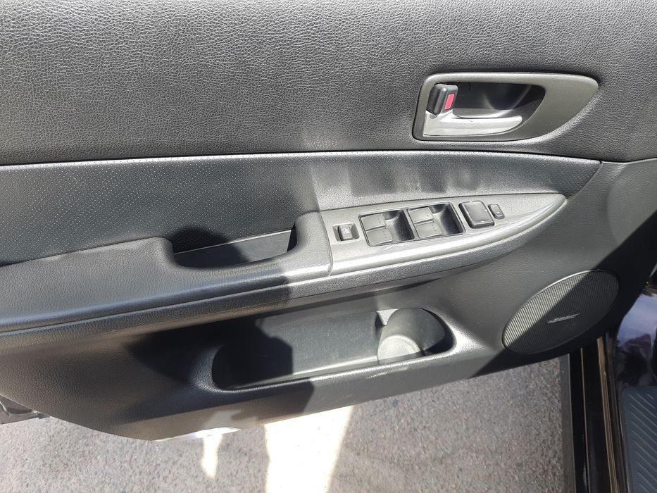 Автомобіль мазда