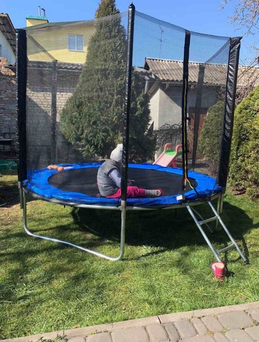 Польский Детский батут Sky Jump . Дитячий батут Польща