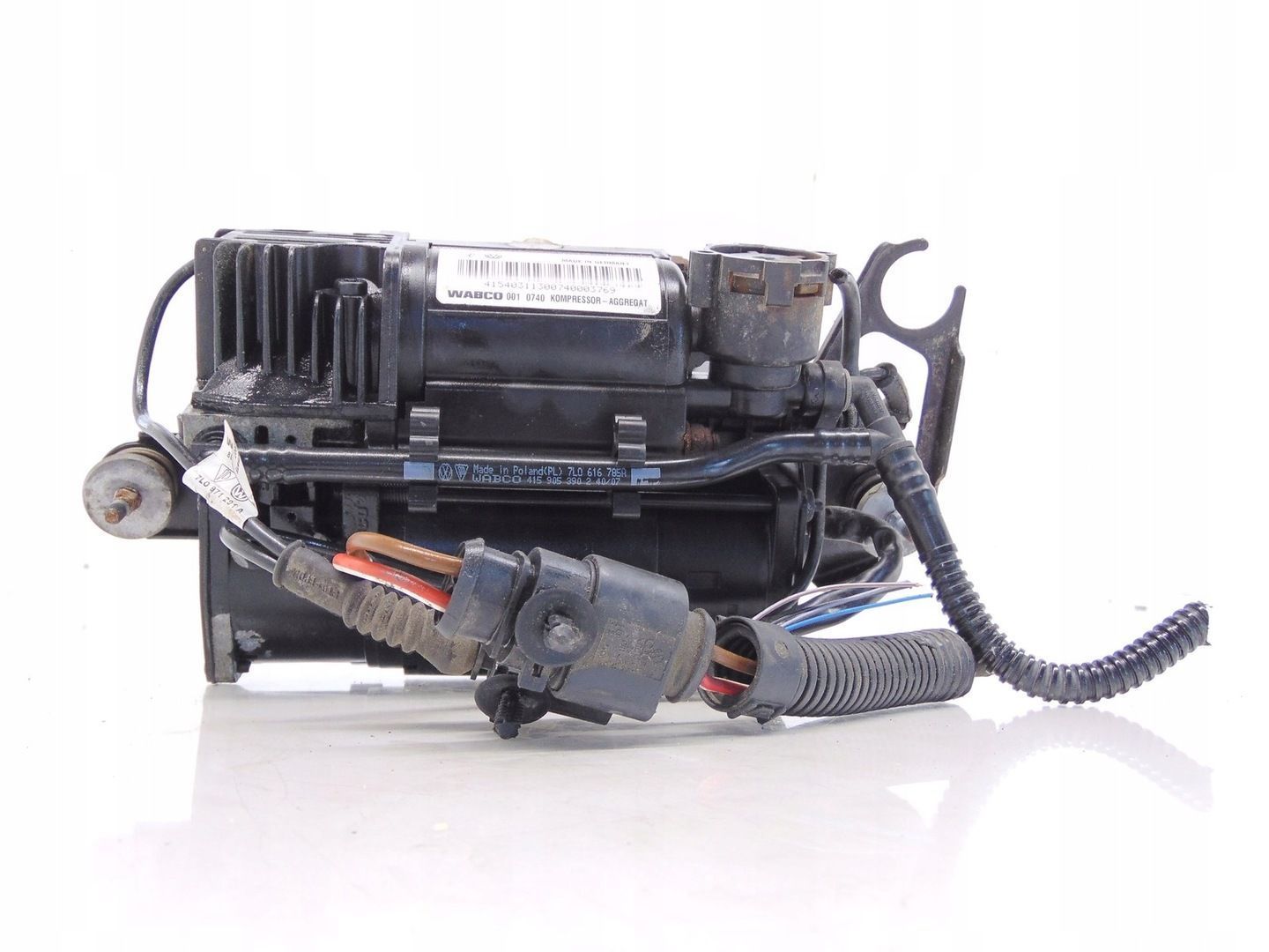 KOMPRESOR ZAWIESZENIA CAYENNE VW TOUAREG 7L0616006F