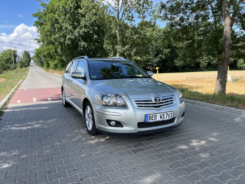 Toyota Avenis • 1.8i • 12.2007r • LIFT • Serwisowany •